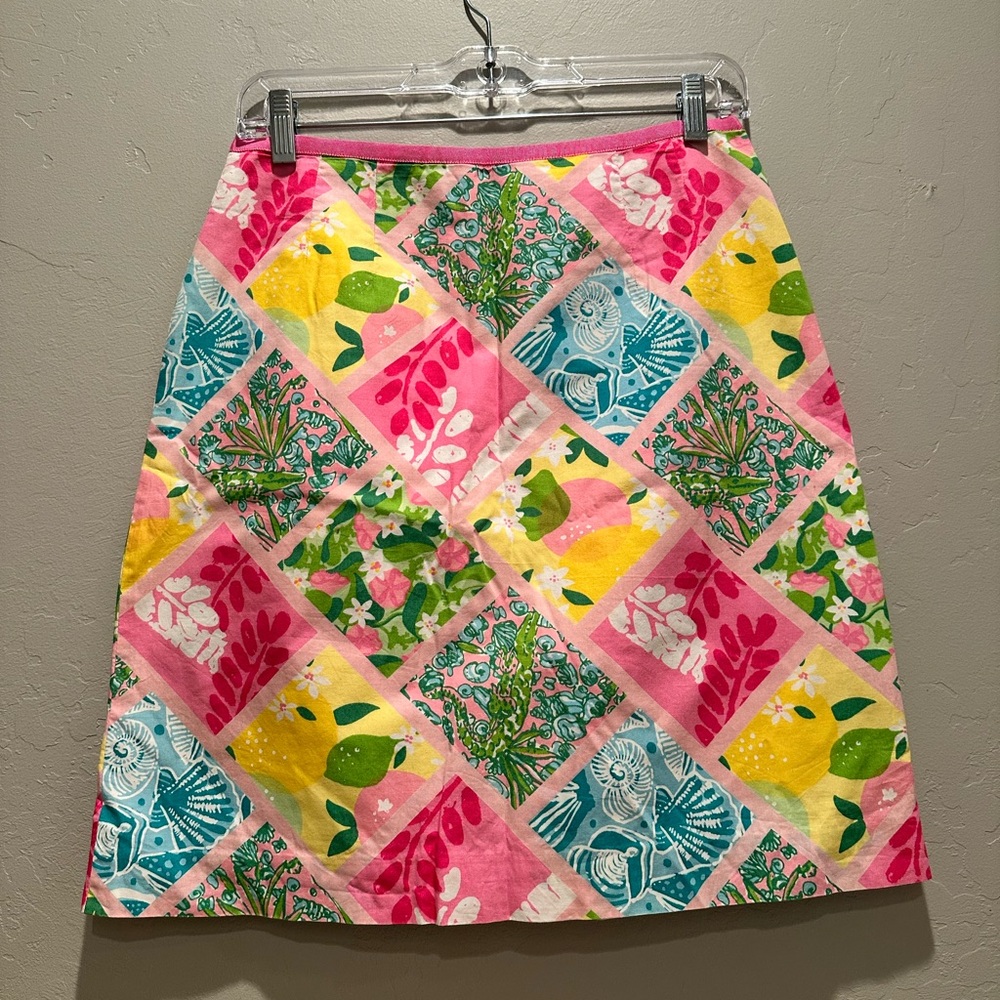 Lilly - Picture 2 of 3